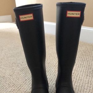Black Hunter Rainboots